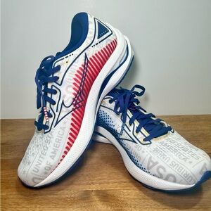 New Mizuno Wave Runner 25 Red/White/Blue running shoes Women’s size 8.5